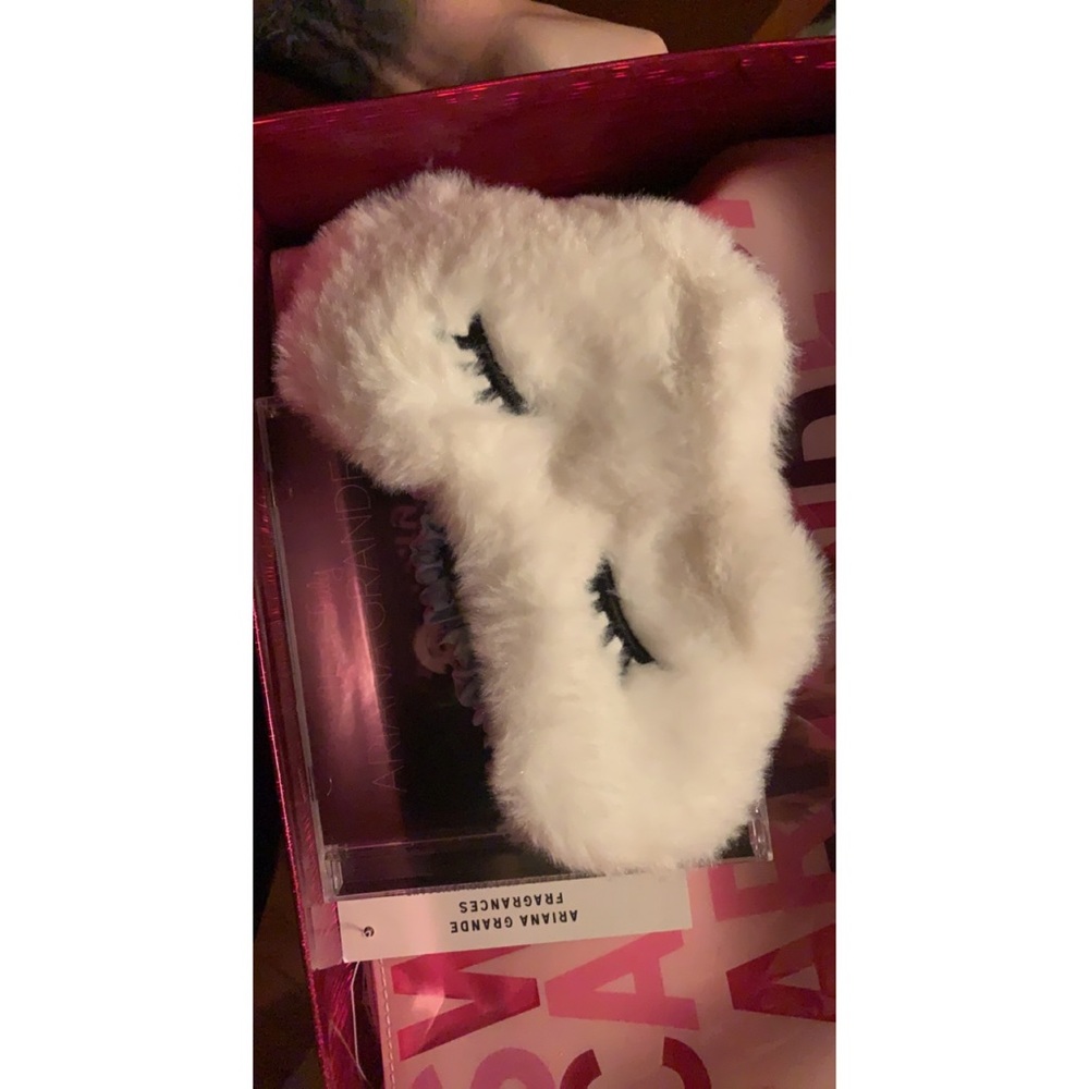 Ariana Grande Cloud Mask Exclusive